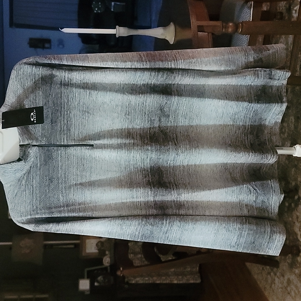 Oakley Golf- Contender Half Zip - Picture 6 of 6